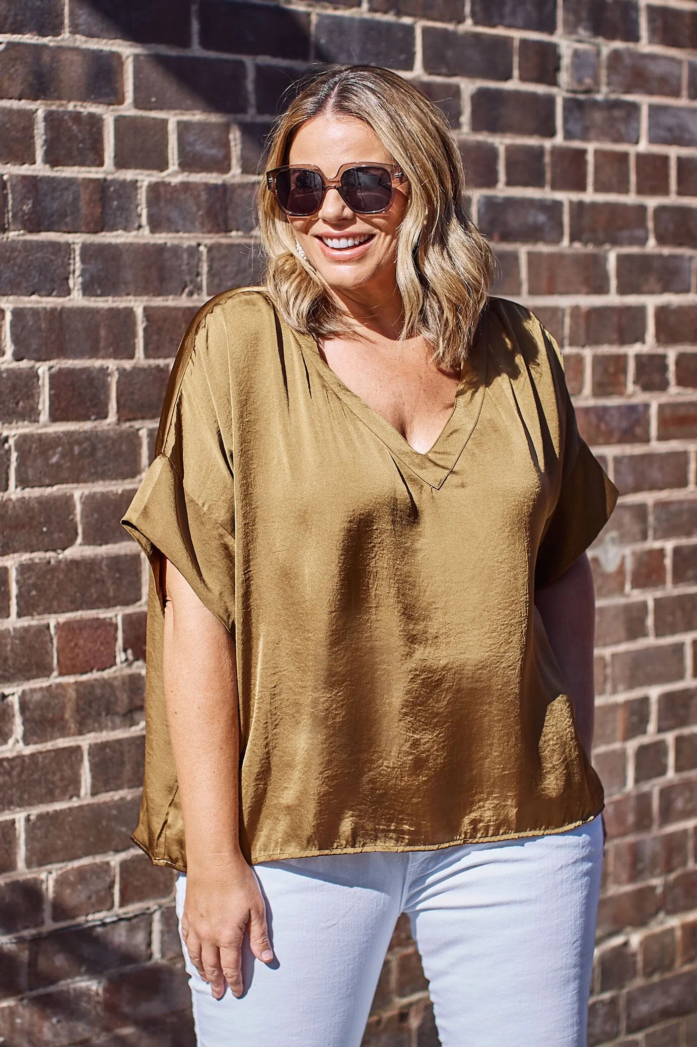 Bianca Short Sleeve Top Khaki with V Neck