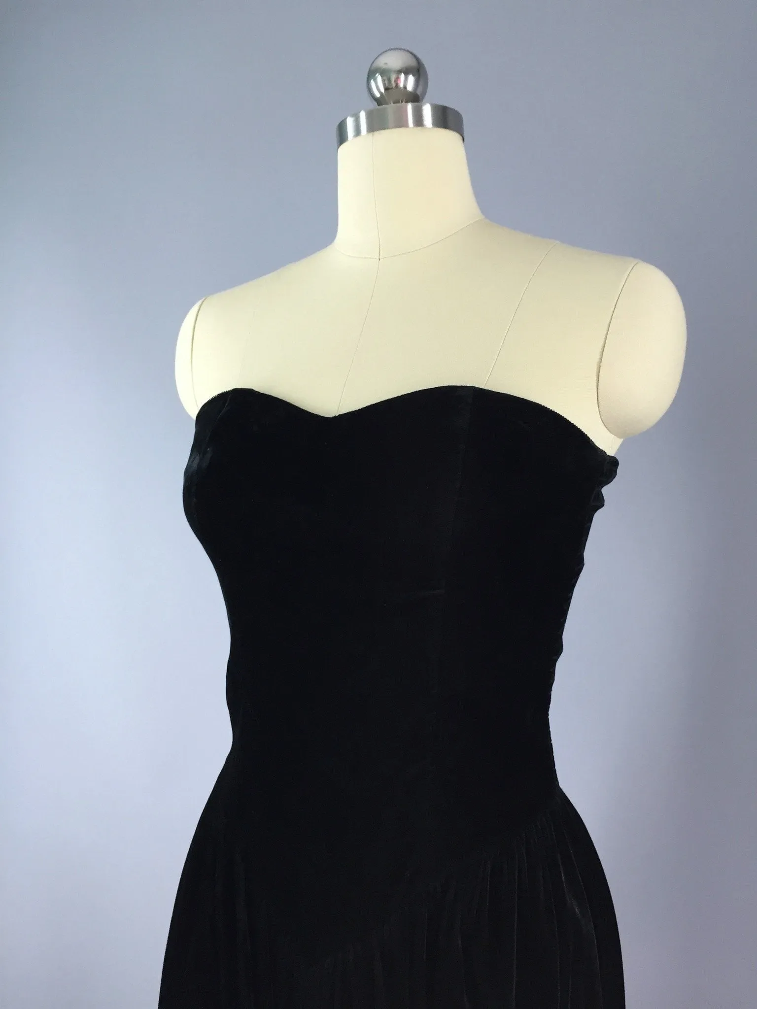 Vintage 80s Dress / Strapless Black Velvet
